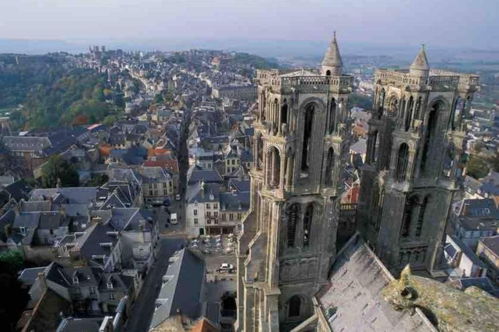 Laon : « Suite Privee Au Pied De La Cathedrale » Exterior foto